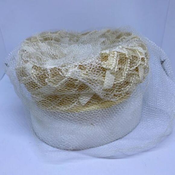 Vintage Cream & White Hat with Mesh - Picture 3 of 10